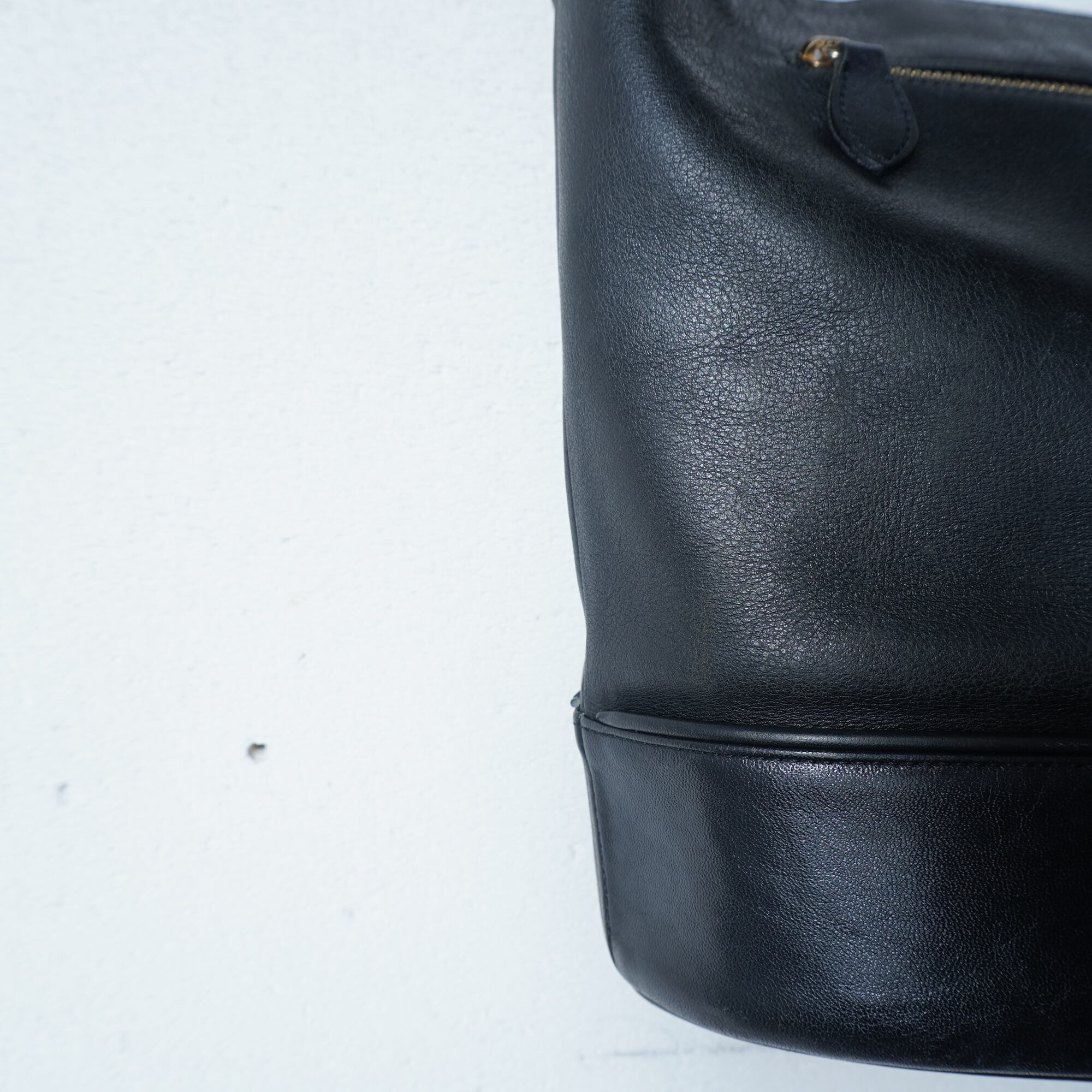 Courrèges】クレージュ エンボスロゴレザーショルダーバッグ black