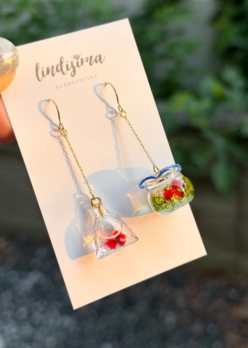 【片耳販売】日本の夏を感じる金魚鉢のミニチュアピアス イヤリング