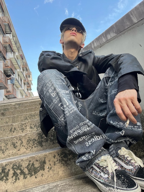 【ROLLINGMONEY】All-Over Text Print Slim Straight Jeans 【ROLLINGMONEY】All-Over Text Print Slim Straight Jeans