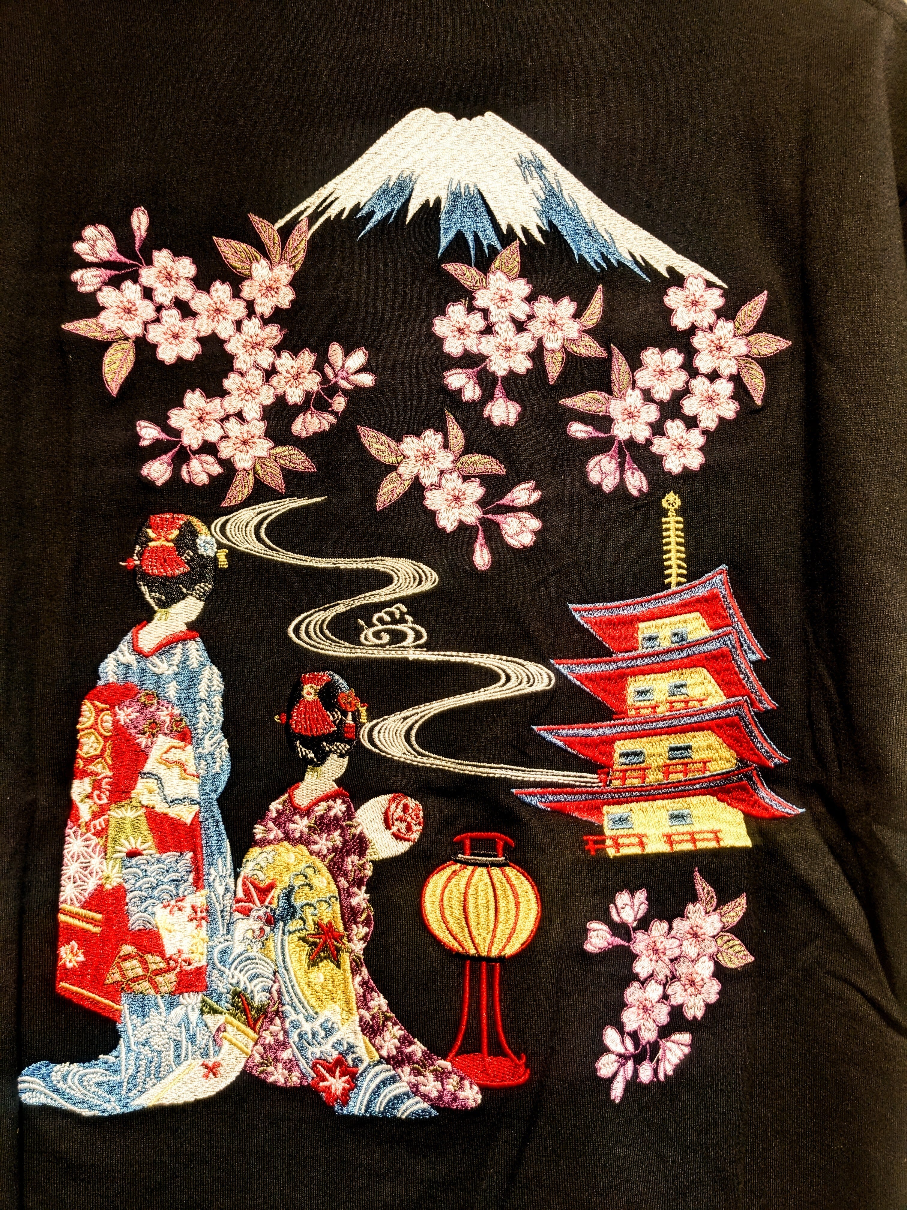 ST-002 富士に舞妓 刺繍半袖Tシャツ ブラック M・L・XL・XXL | 風と地の吾