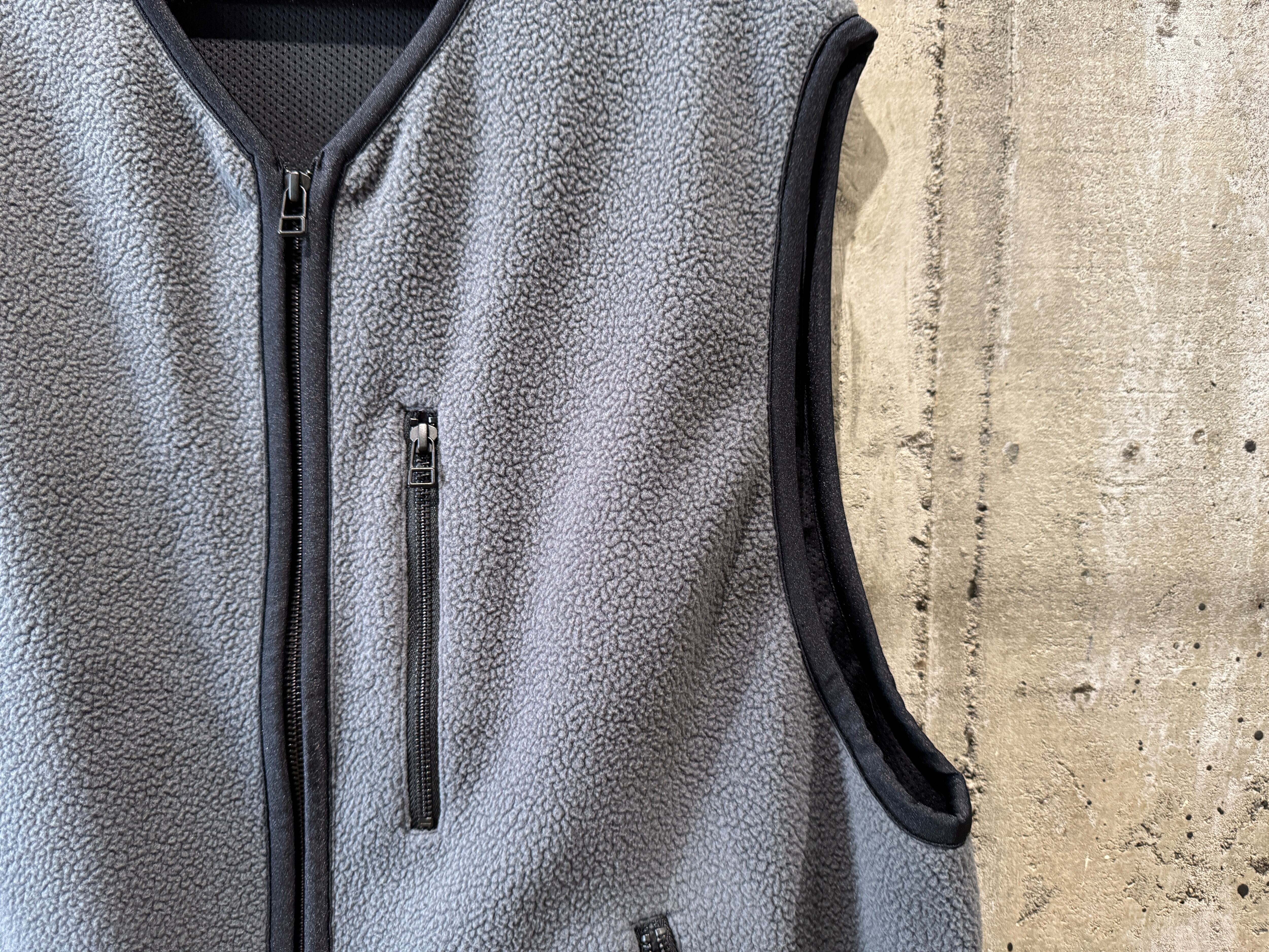 wonderland Store Vest/Gray | SHHH ONLINE STORE