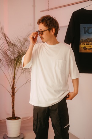 VOL. photo TEE/White