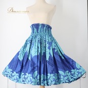 フラダンス 衣装 パウスカート ブルー系 エムエムジェイ 日本製 ハワイアンプリント アロハ プルメリア柄 MMJ レッスン 練習 フラ ダンス シングル スカート ハワイアン さわやか 鮮やか 華やか かわいい おしゃれ 上品 大人っぽい フラダンス衣装 メイド イン ジャパン プリントスカート アロハシャツ ダンスレッスン ハワイ感 スポーツ衣装 かわいいデザイン プリーツ カジュアルエレガント スカートスタイル シンプル おしゃれなデザイン