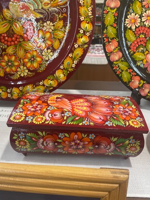 ペトリキウカ塗りのジュエリーボックス（ティモシェンコ作）ウクライナ製