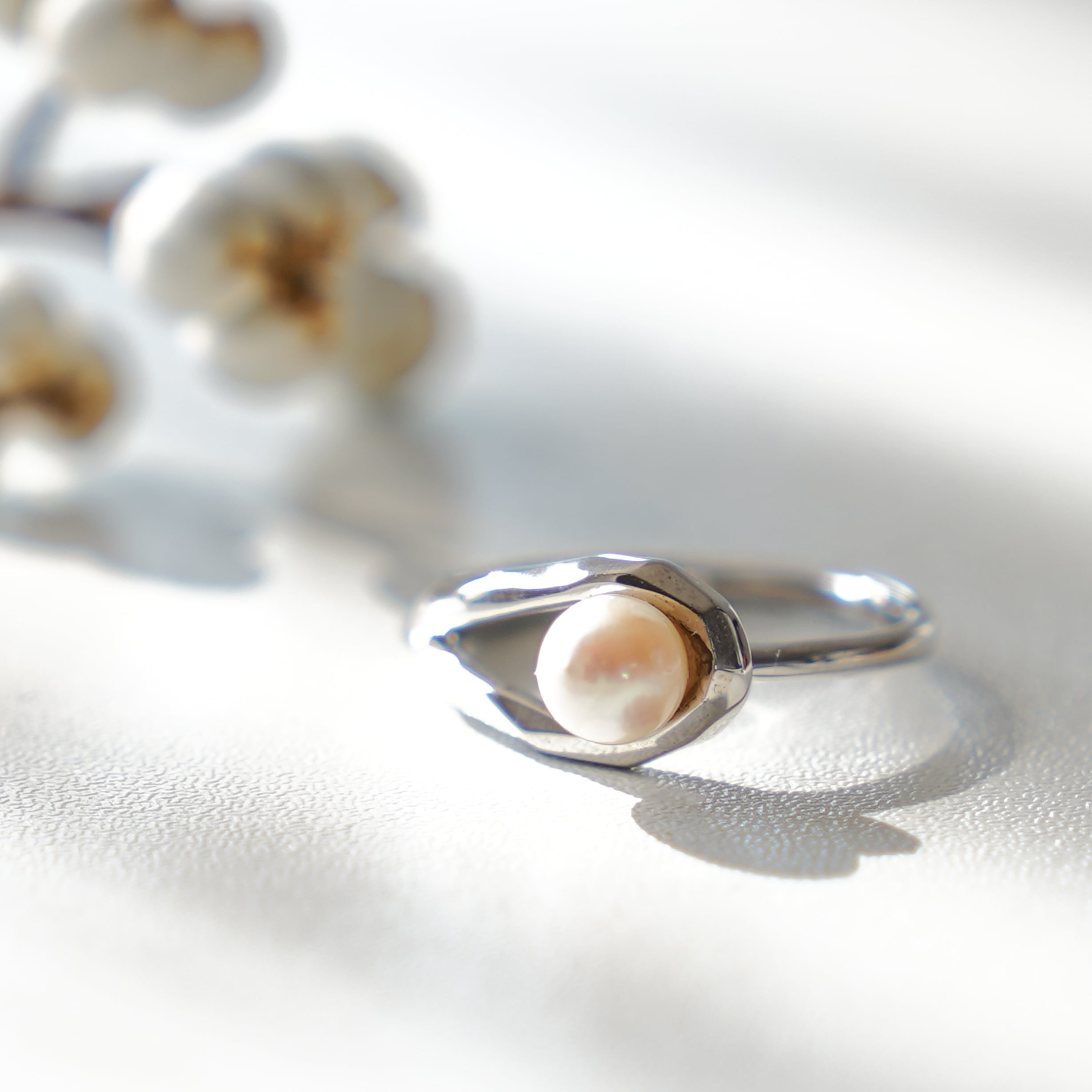 一粒アコヤパール?上品な槌目リング シルバー《送料無料》 | poonys