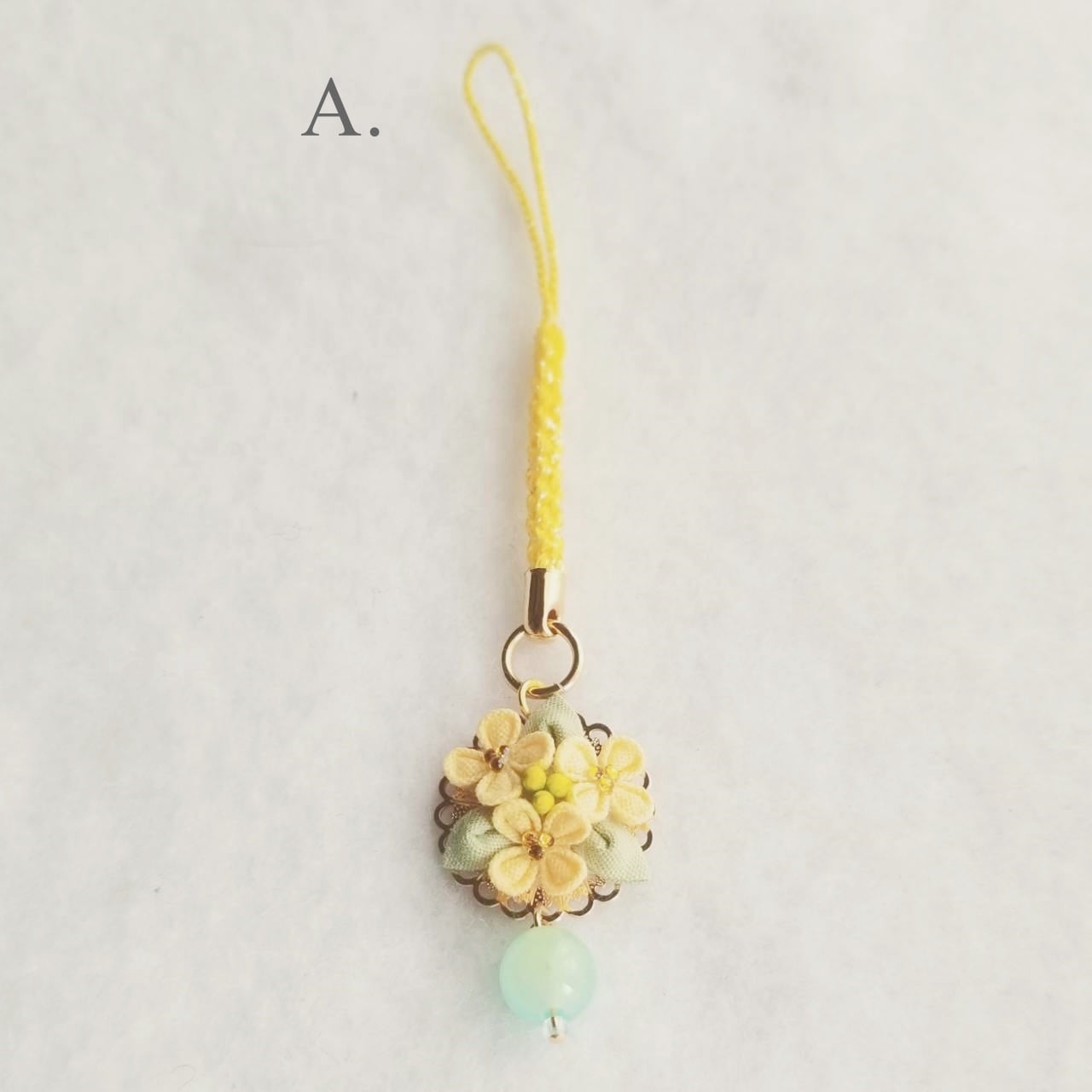 つまみ細工 菜の花のストラップ*春の訪れ 】---キーホルダー/フラワー