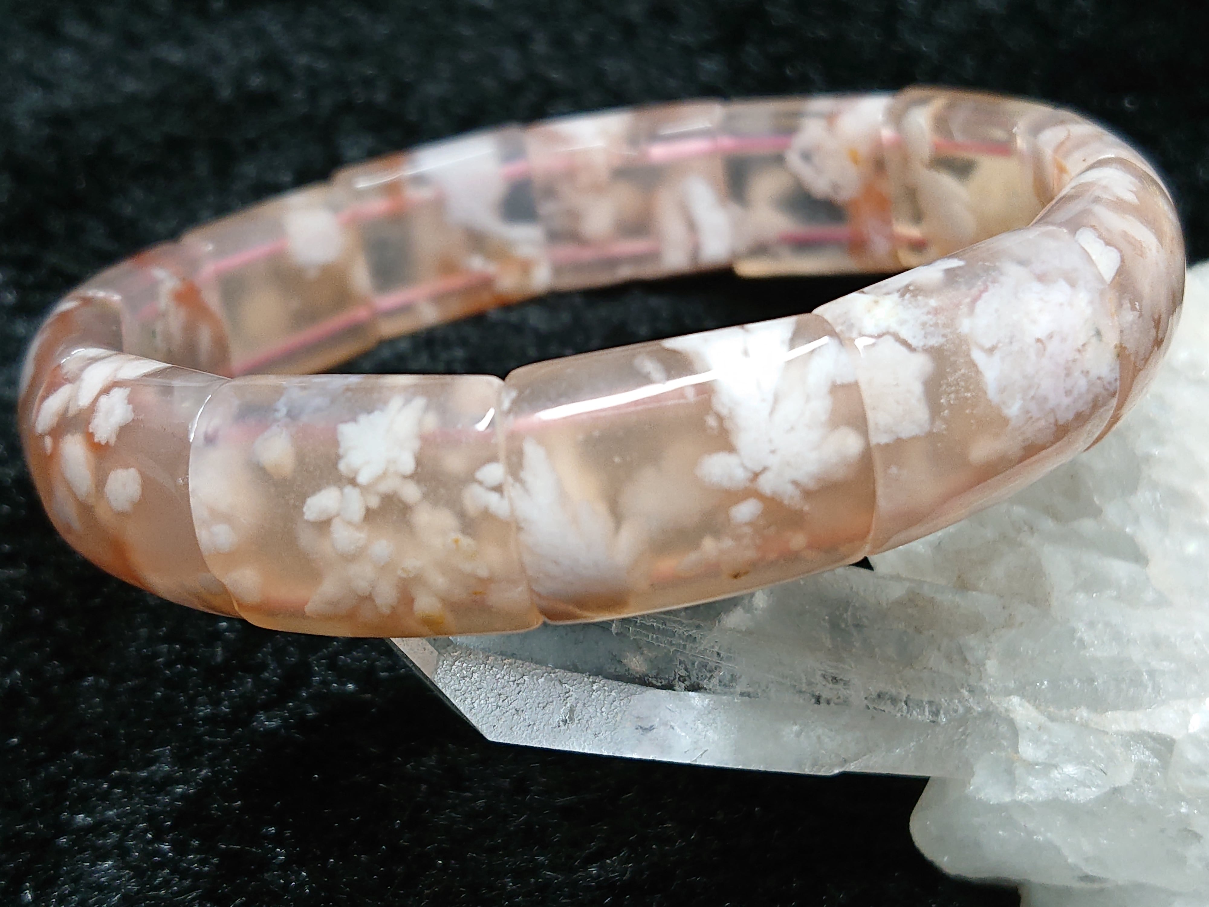 桜瑪瑙 チェリーブロッサムアゲート バングル ブレスレット 天然石 瑪瑙 ① 桜瑪瑙(チェリーブロッサムアゲート) バングル | 癒の石