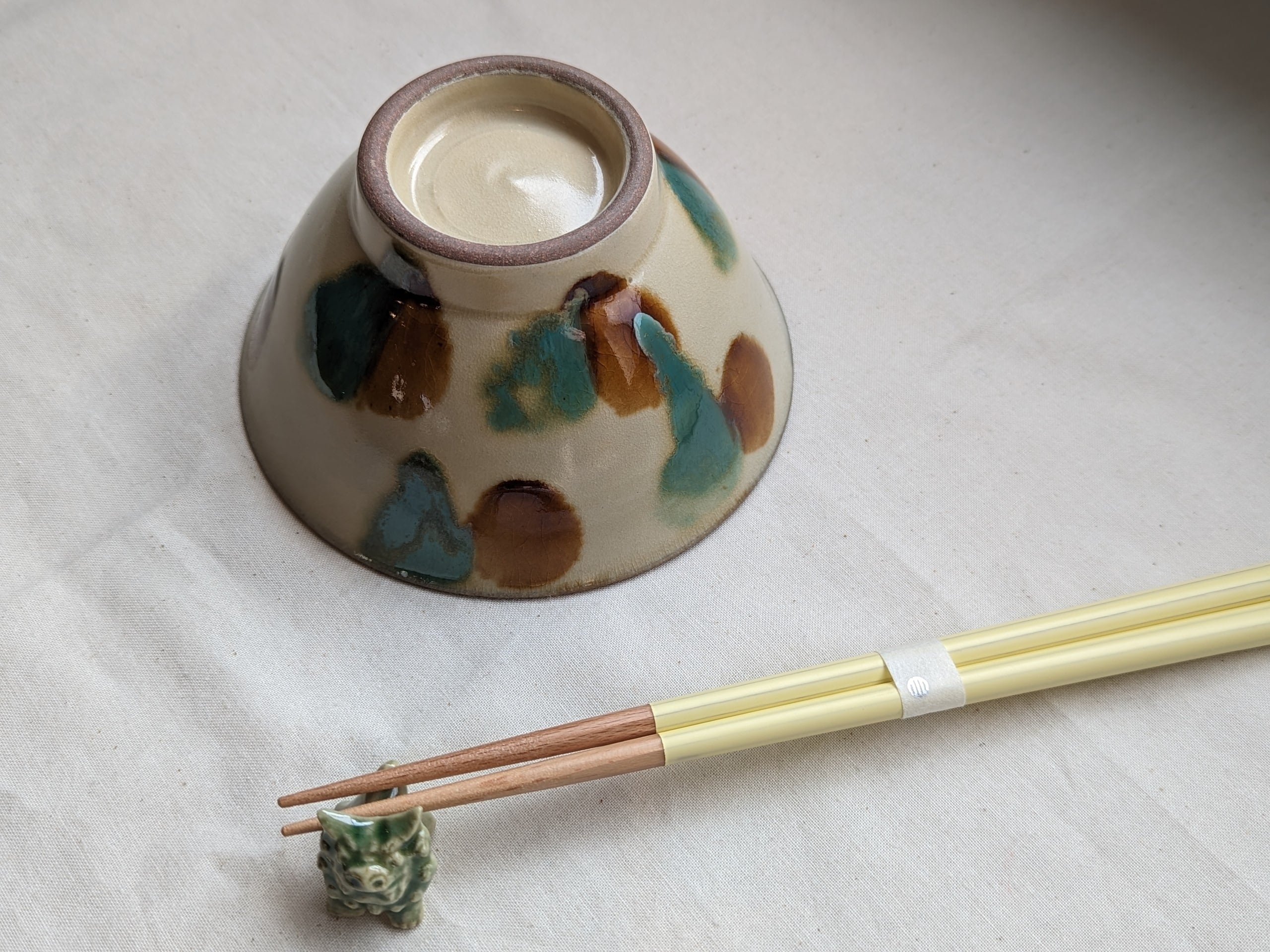 やちむん マカイ4寸（三彩） | 仲間陶房 | inoya | Basic Life Store