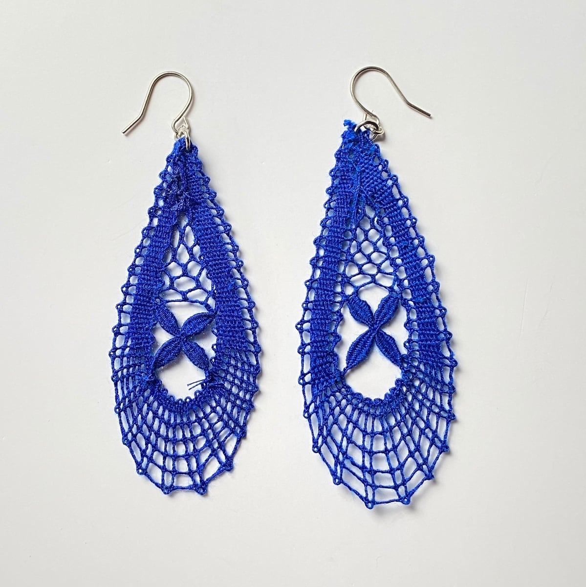 手編みレースアクセサリー】ピアス& イヤリング ボビンレース ティア