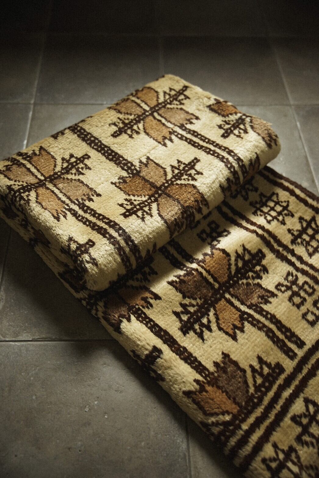 819 -Vintage Taimani rug | 手織りのヴィンテージラグ専門店 | Bahr