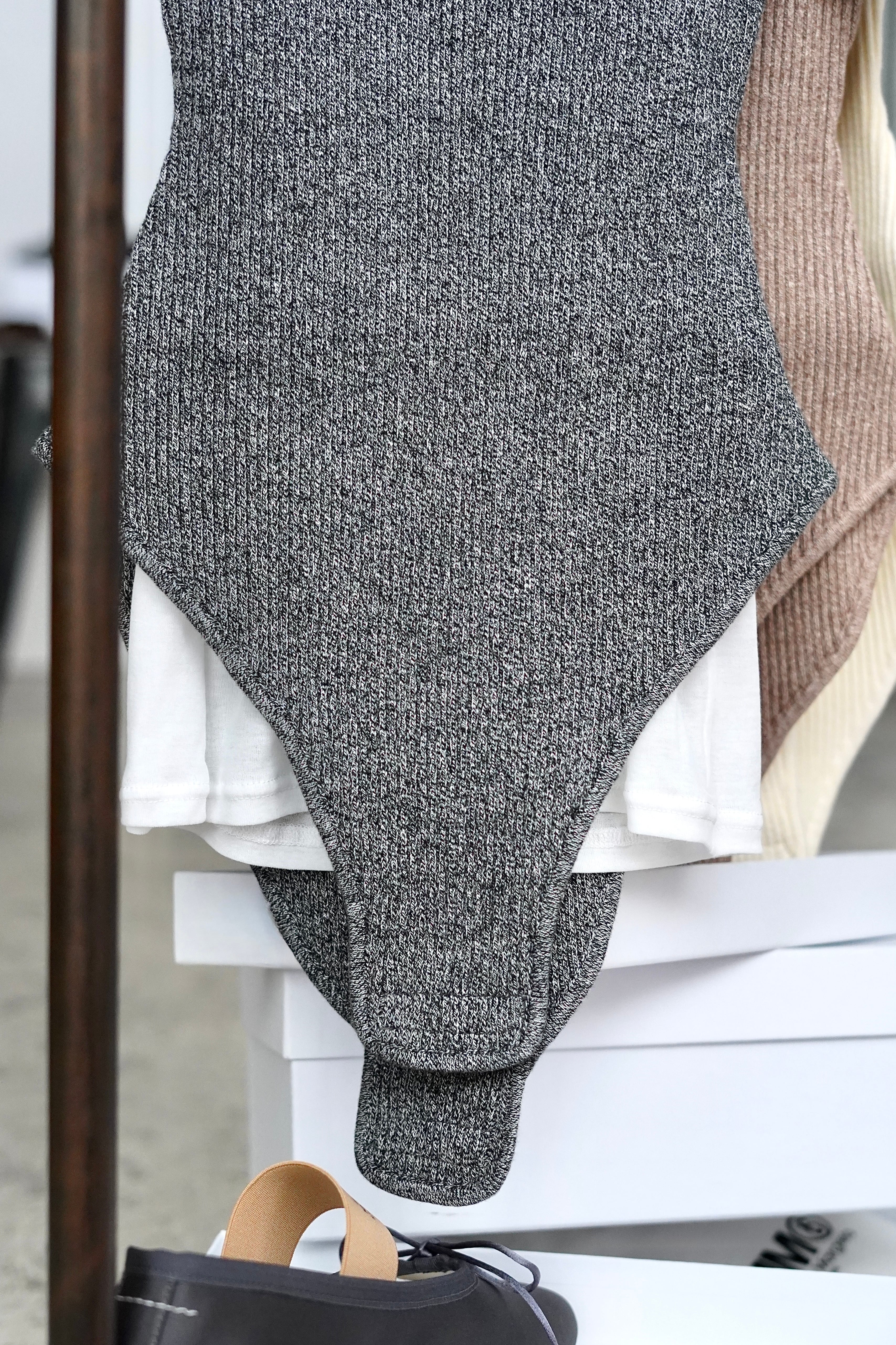 Mediam/ Knit Bare Bodysuit ( Ivory , Beige Mix , Black Mix