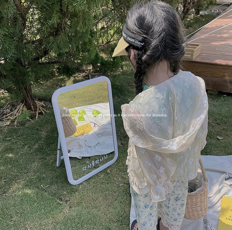 フラワージップジャケット•••••••••••海外子供服 韓国 プチプラ 日焼け防止 パーカー 上着 子供服 キッズフォト