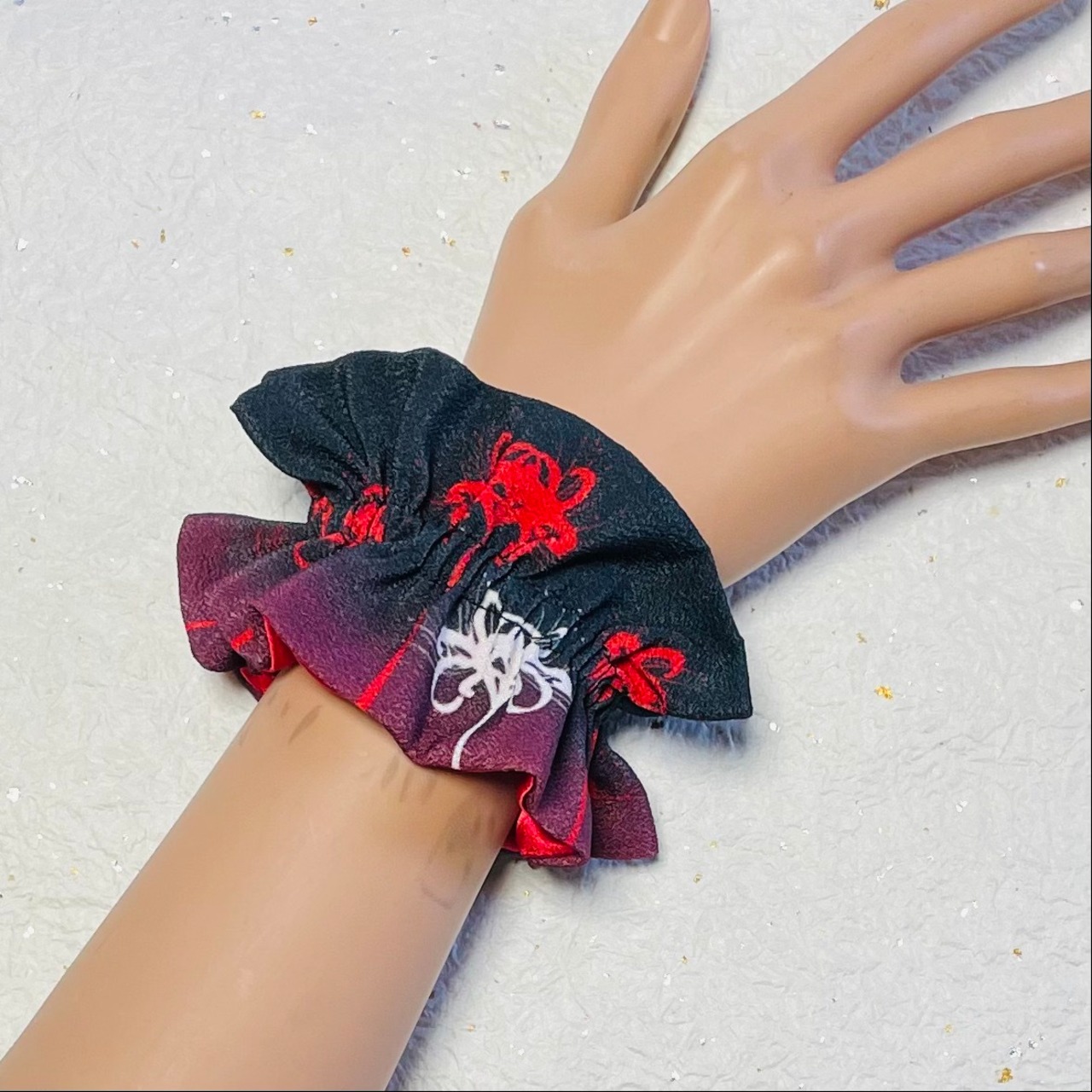 [komagire×Spider Lilyコラボ]彼岸花シュシュ