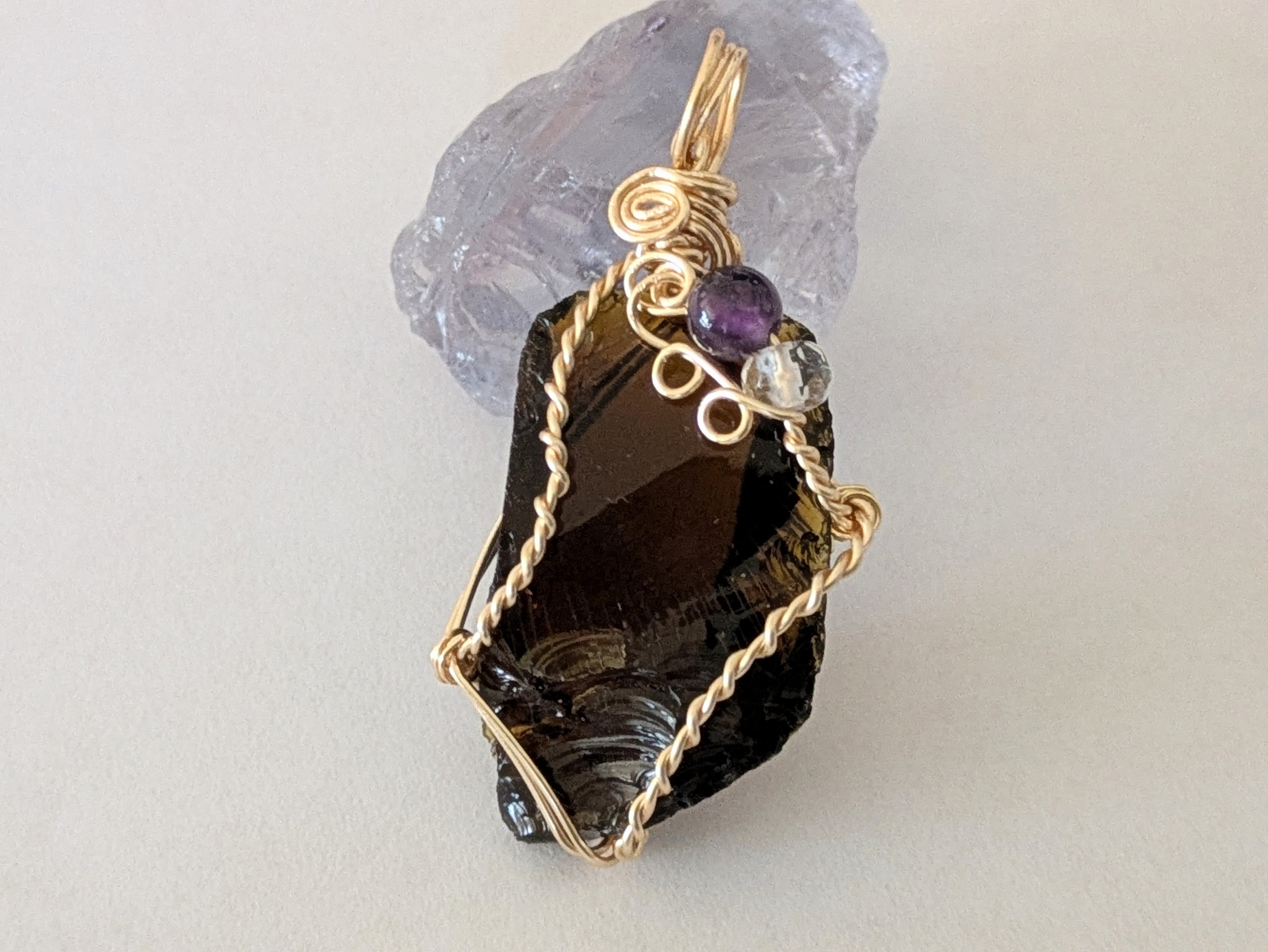 希少!アンダラレムリアン ブラウン「長老」レインボー入り