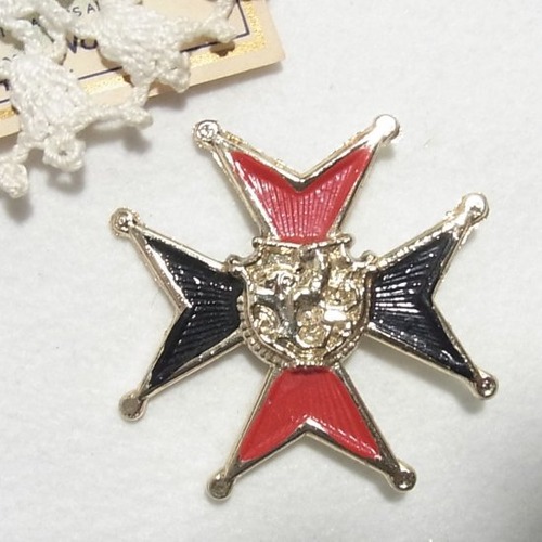 紋章十字星ブローチ　ヴィンテージブローチ卸値以下でセール　K1507B