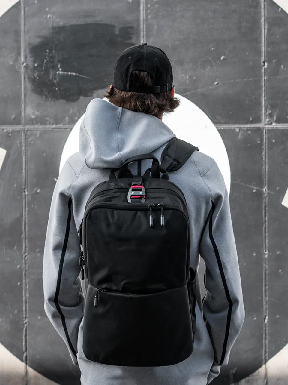 AP bags「Boss Carbon（ビジネスリュック）」ー 送料無料 | HopOn Board