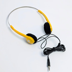 ⚡️SPECIAL LIMITED⚡️☆ DEADSTOCK / VINTAGE early 90'☆【 m&m's ( エムアンドエムズ ) 】Yellow Character Radio with HEADPHONES / イエローキャラクターラジオ / ポータブルラジオ 〚アメリカン雑貨 アメトイ〛