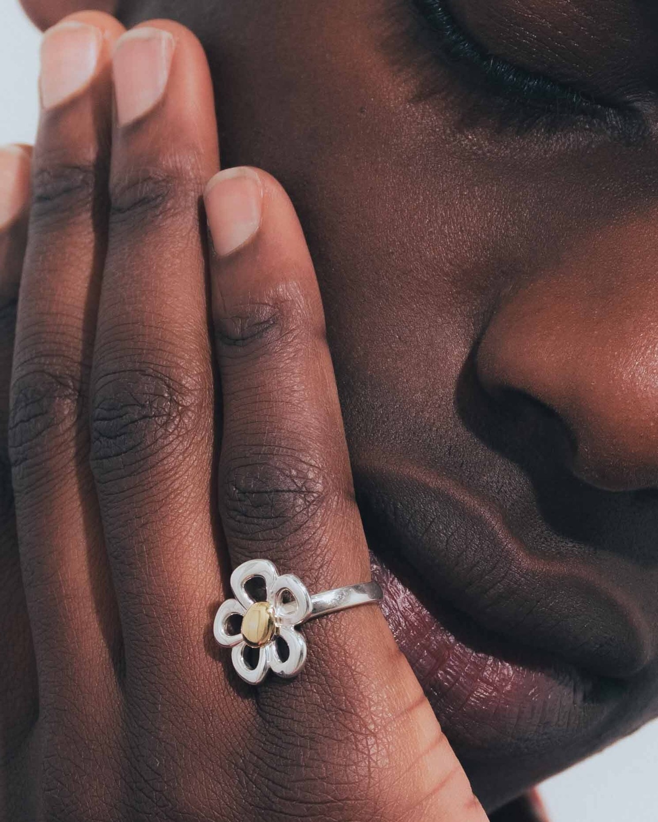 NICK GEAR  Flower ring