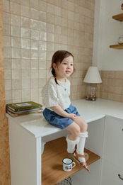 【取寄/韓国直送】ONU  25/SM　フラワーレースTシャツ