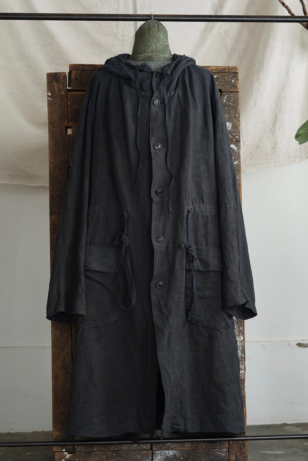 VINCENT JALBERT - VINTAGE FRENCH LINEN LONG PARKA (BLACK)