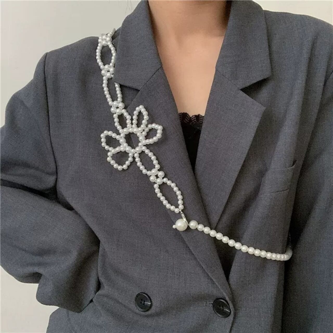 Fake Pearl Flower Body Strap 01441