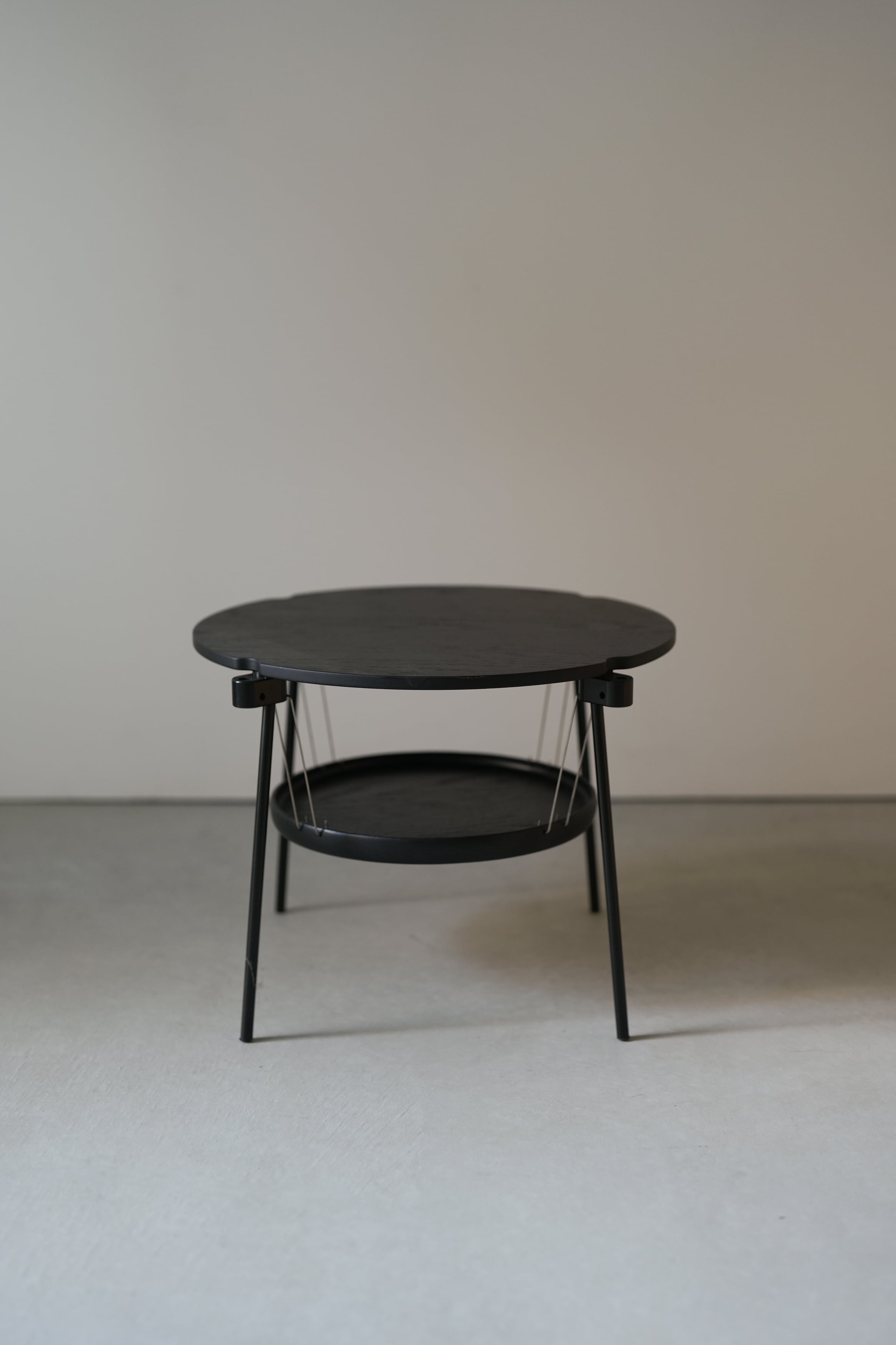 hxo Round Table Under Tray Black | hxo design jp