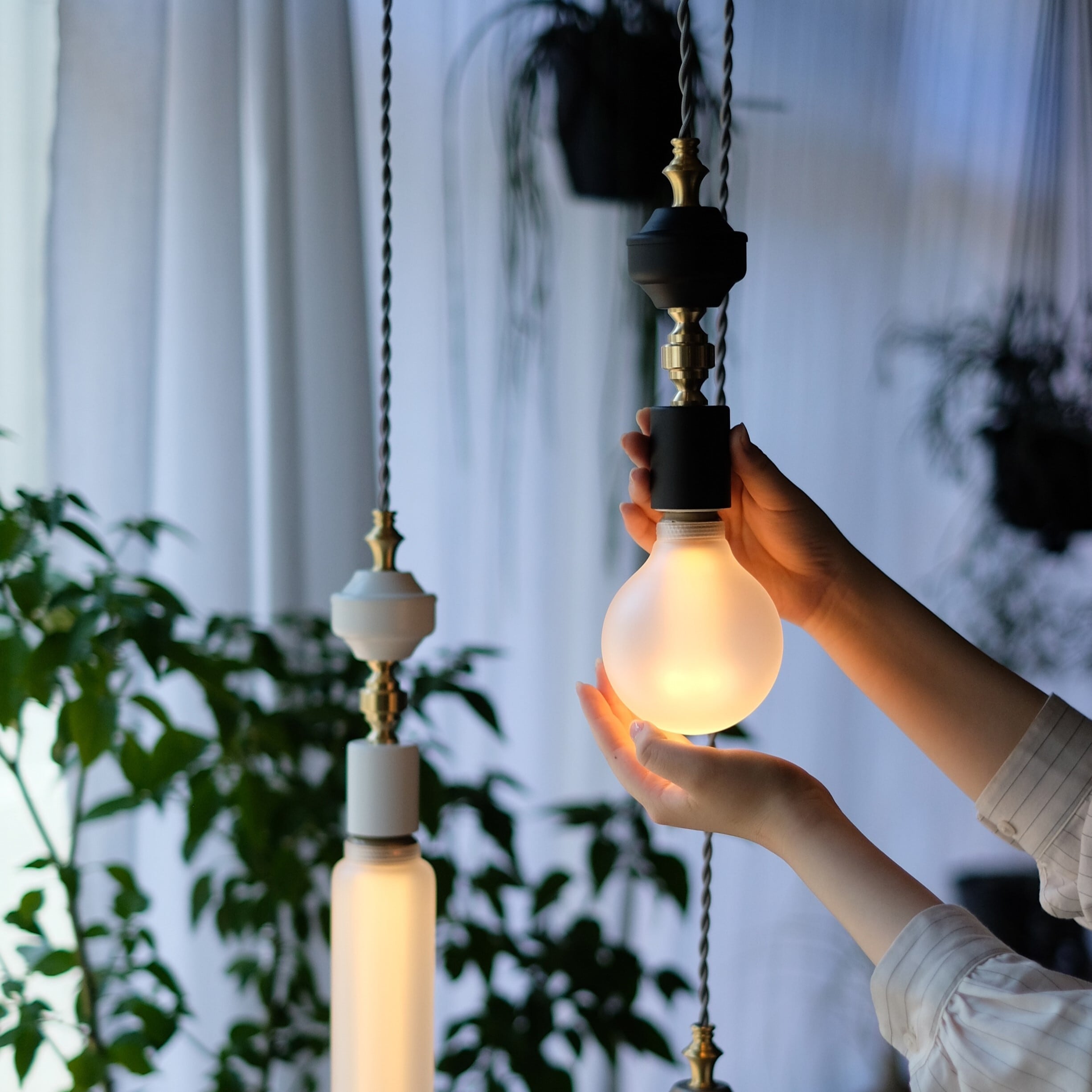Karia pendant lamp | WEST VILLAGE TOKYO