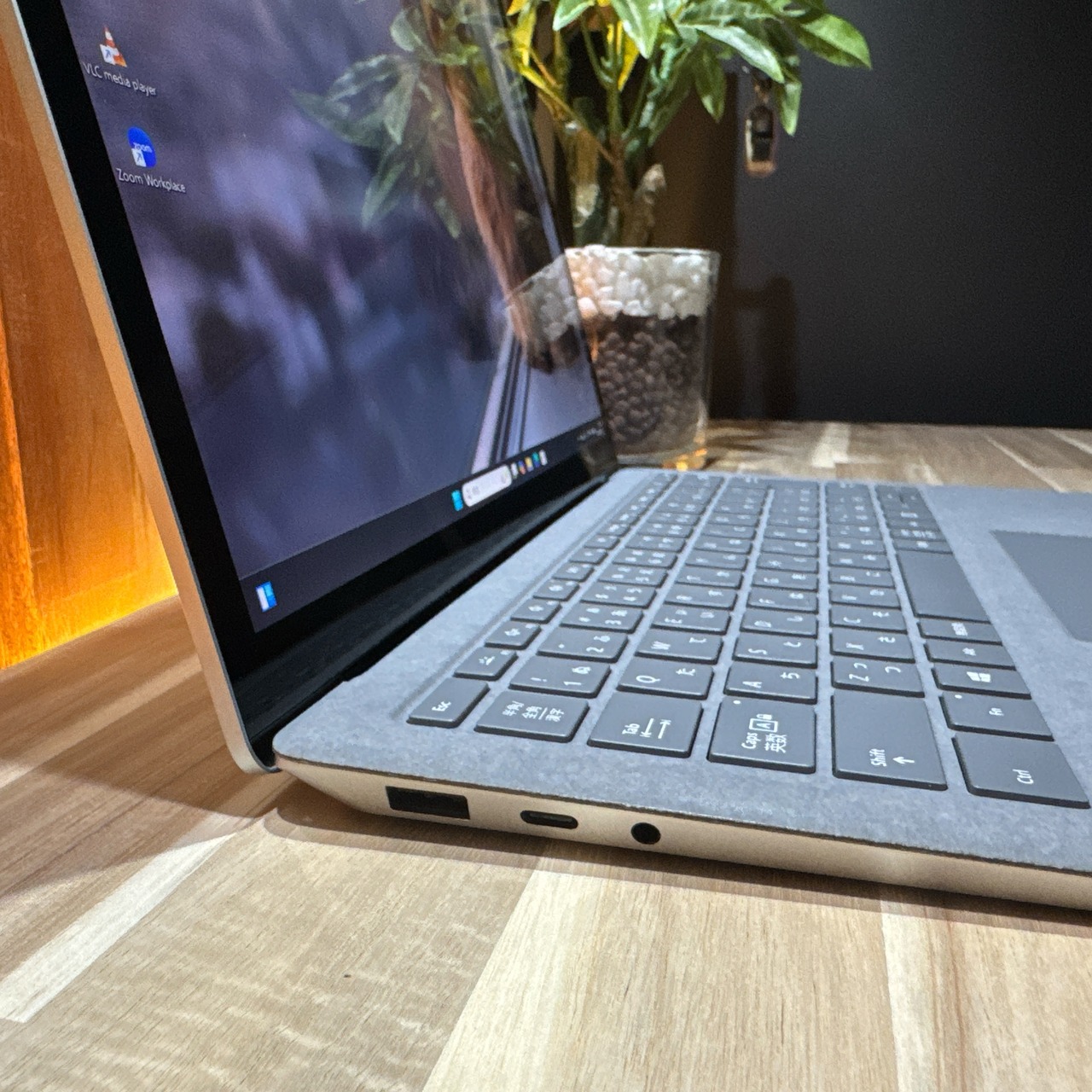 準美品《2021年モデル》第11世代タッチパネル式【Microsoft Surface Laptop 4】プラチナ Corei5 第11世代 メモリ8GB SSD256GB ノートパソコン