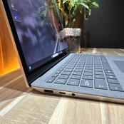 準美品《2021年モデル》第11世代タッチパネル式【Microsoft Surface Laptop 4】プラチナ Corei5 第11世代 メモリ8GB SSD256GB ノートパソコン
