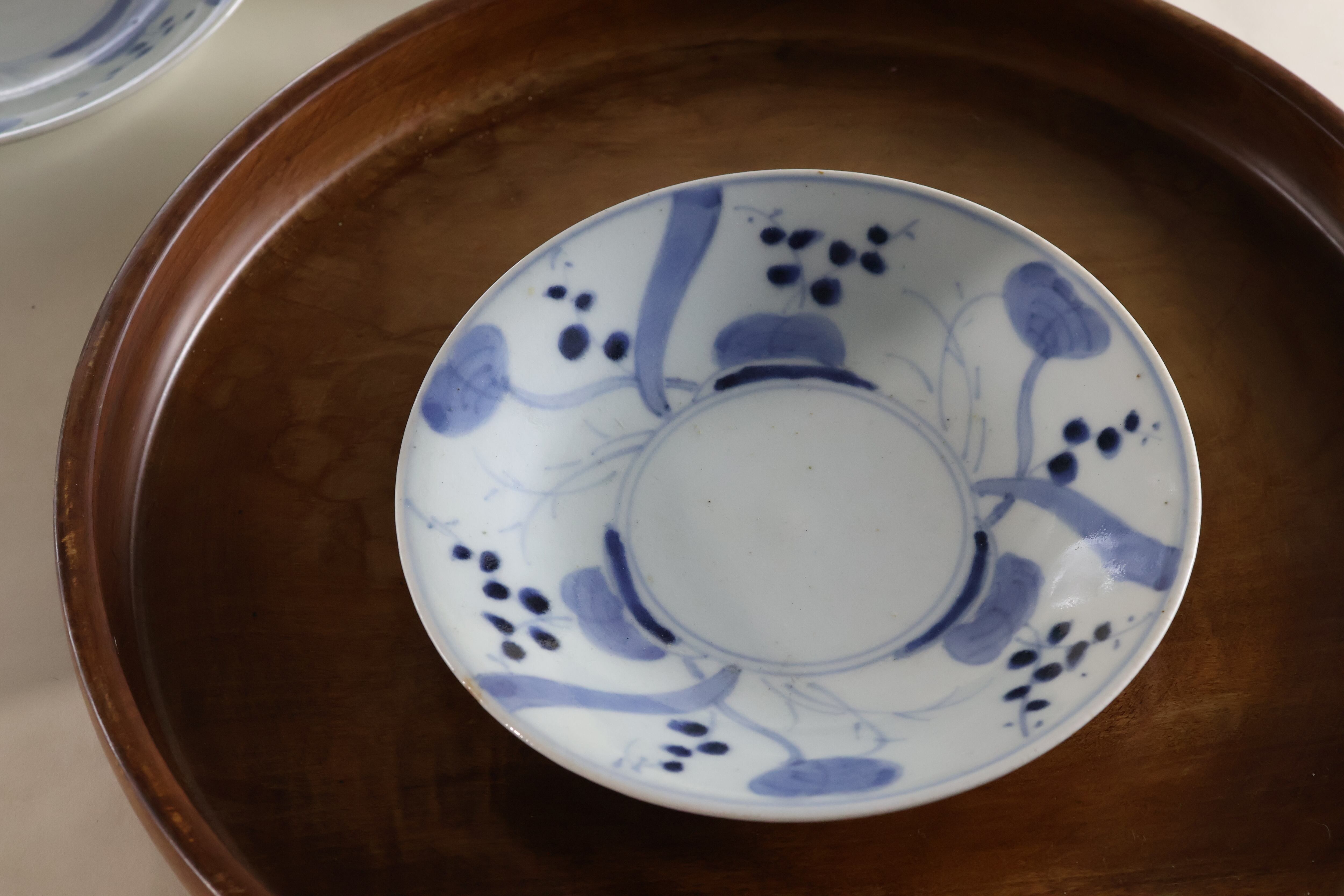 福珠窯 うさぎの染錦の鉢 1客 波うさぎ）福型小鉢