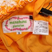 フラダンス 衣装 ワンピース ドレス メネフネプランテーション オレンジ系 MENEHUNE PLANTETION 日本製 フリル かわいい 華やか 鮮やか 明るい 橙 白 赤 ハワイアン アロハ ハワイアンプリント フラ ダンス レッスン 練習 おしゃれ