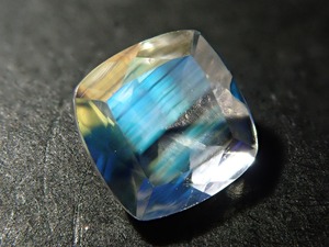 【新商品】マダガスカル産アンデシンラブラドライト 0.764ct