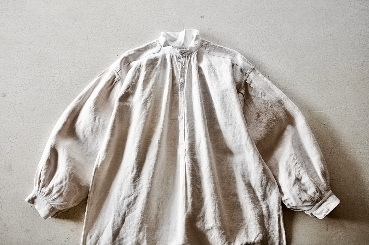 1900s フランス 清貧の画家へ 手織りシャンブルリネンによるグランパシャツ アンティーク