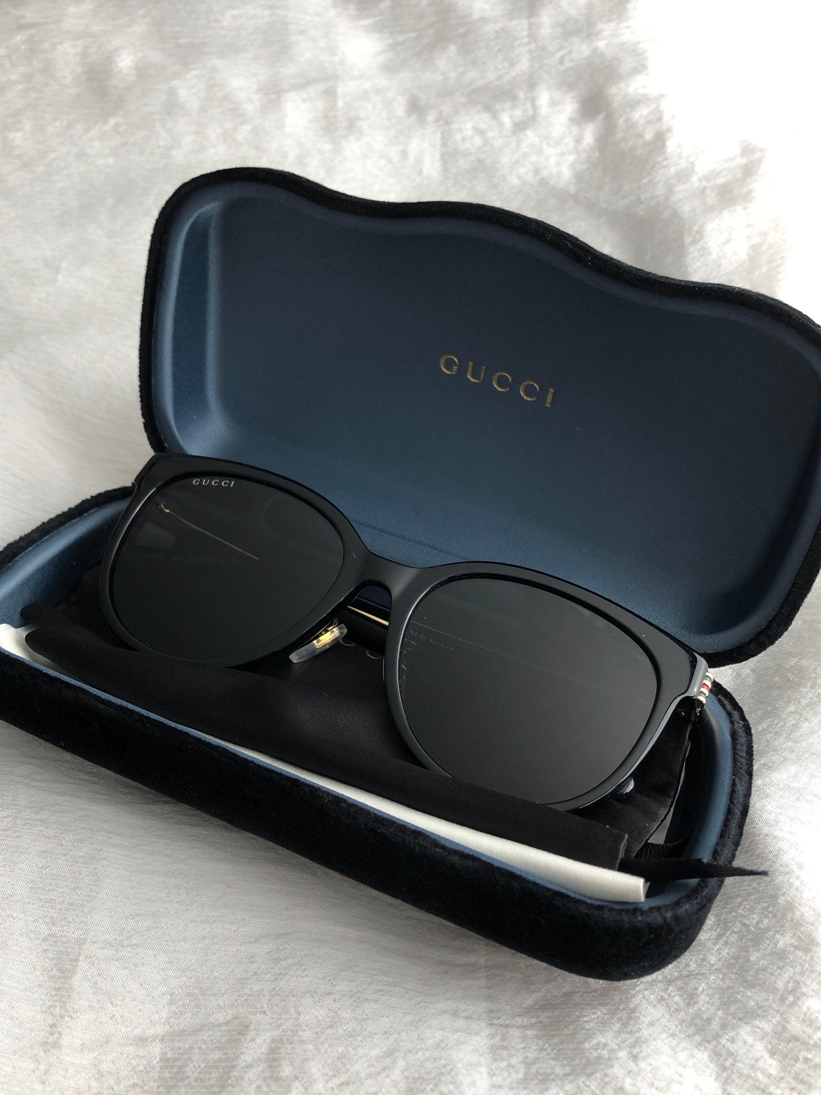 ヴィンテージ☆GUCCI☆グッチ☆フォトフレーム☆シェリーライン☆レザー☆黒！ GUCCI グッチ シェリーライン ブラック レザー 腕時計/ ヴィンテージ