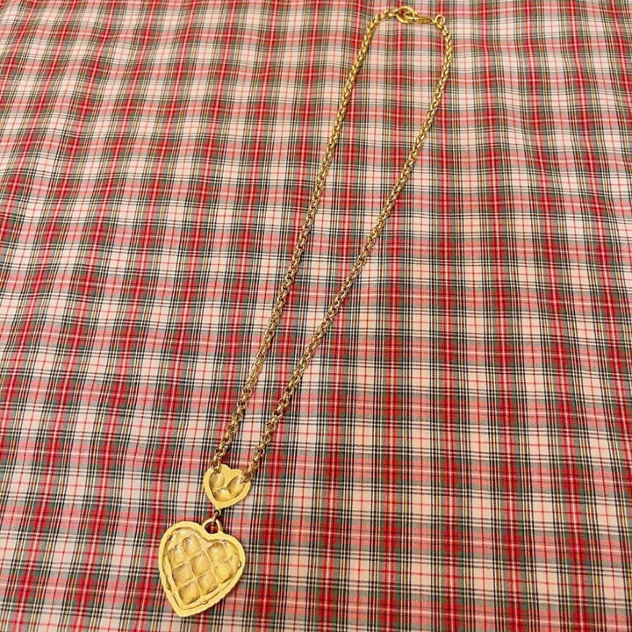 quilting heart gold necklace