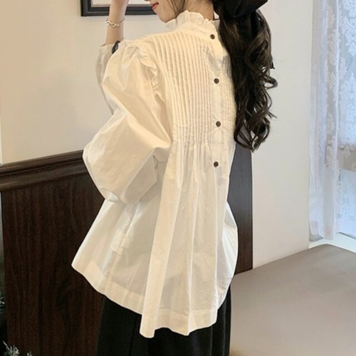 バックボタン　ハイネック　ブラウス