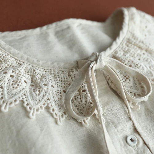 チェック柄刺繍レース切替ブラウス ・12627
