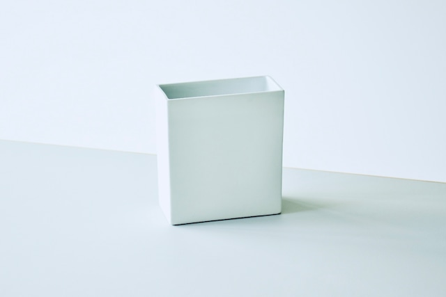 Arabia Rectangle Vase（Kaarina Aho）