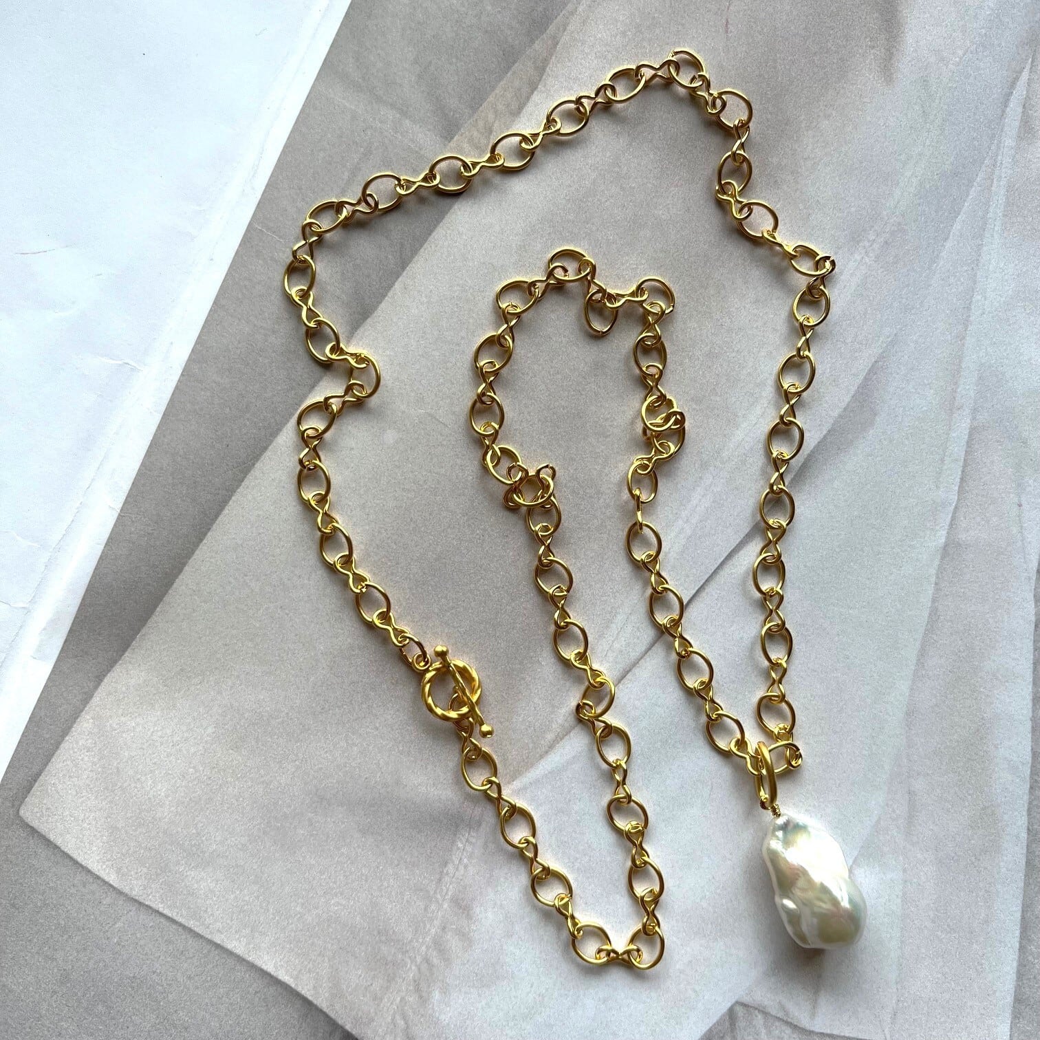 Restock : Baroque pearl Necklace