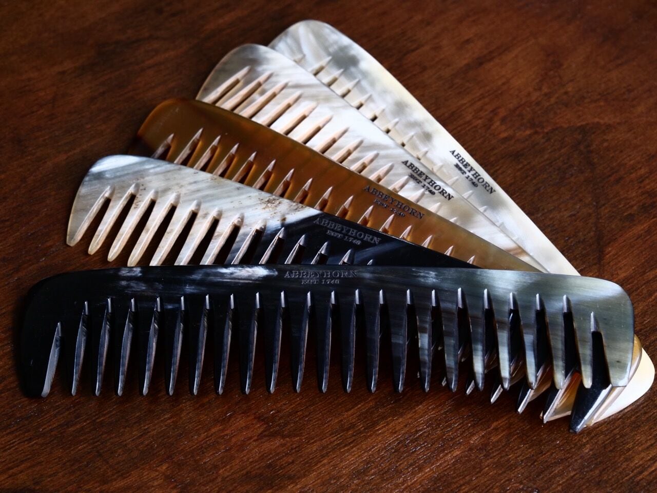 ABBEY HORN / Wide Tooth Comb | UNION WORKS ONLINE STORE