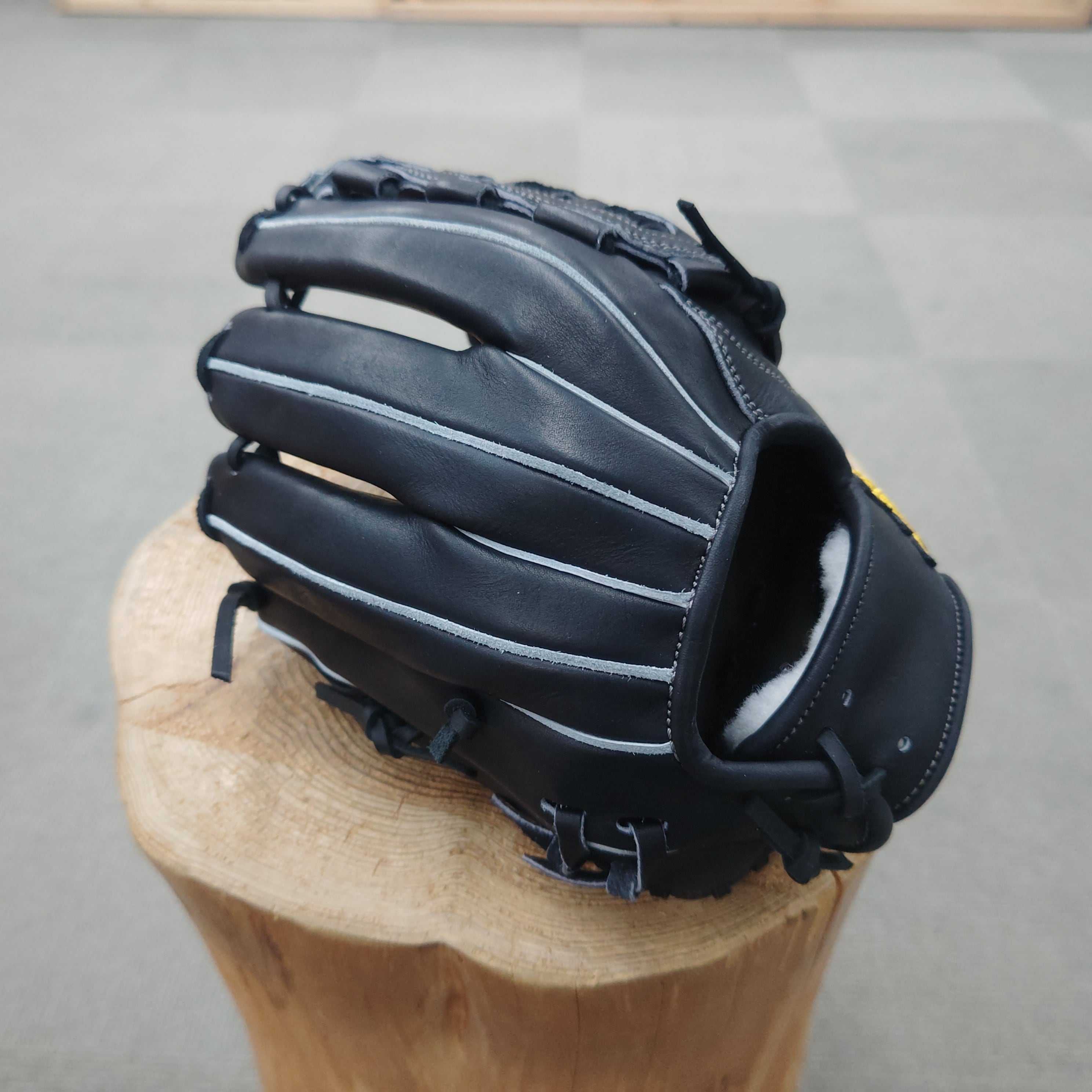 型付け済み オールラウンド用 舞 特殊重心グローブ 硬式用 投手用 右