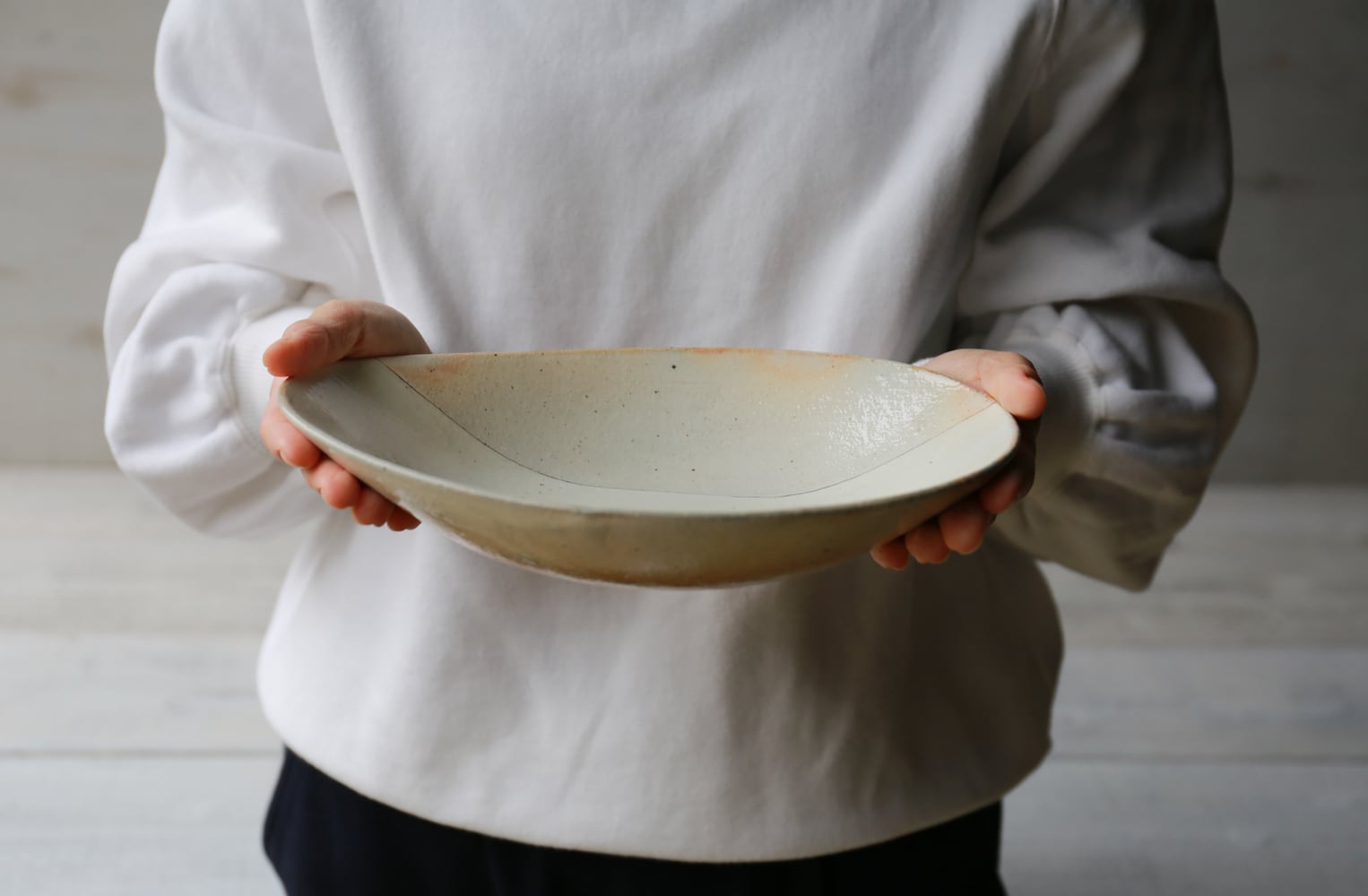 荒鉄線 しずく鉢 大 | 古谷製陶所