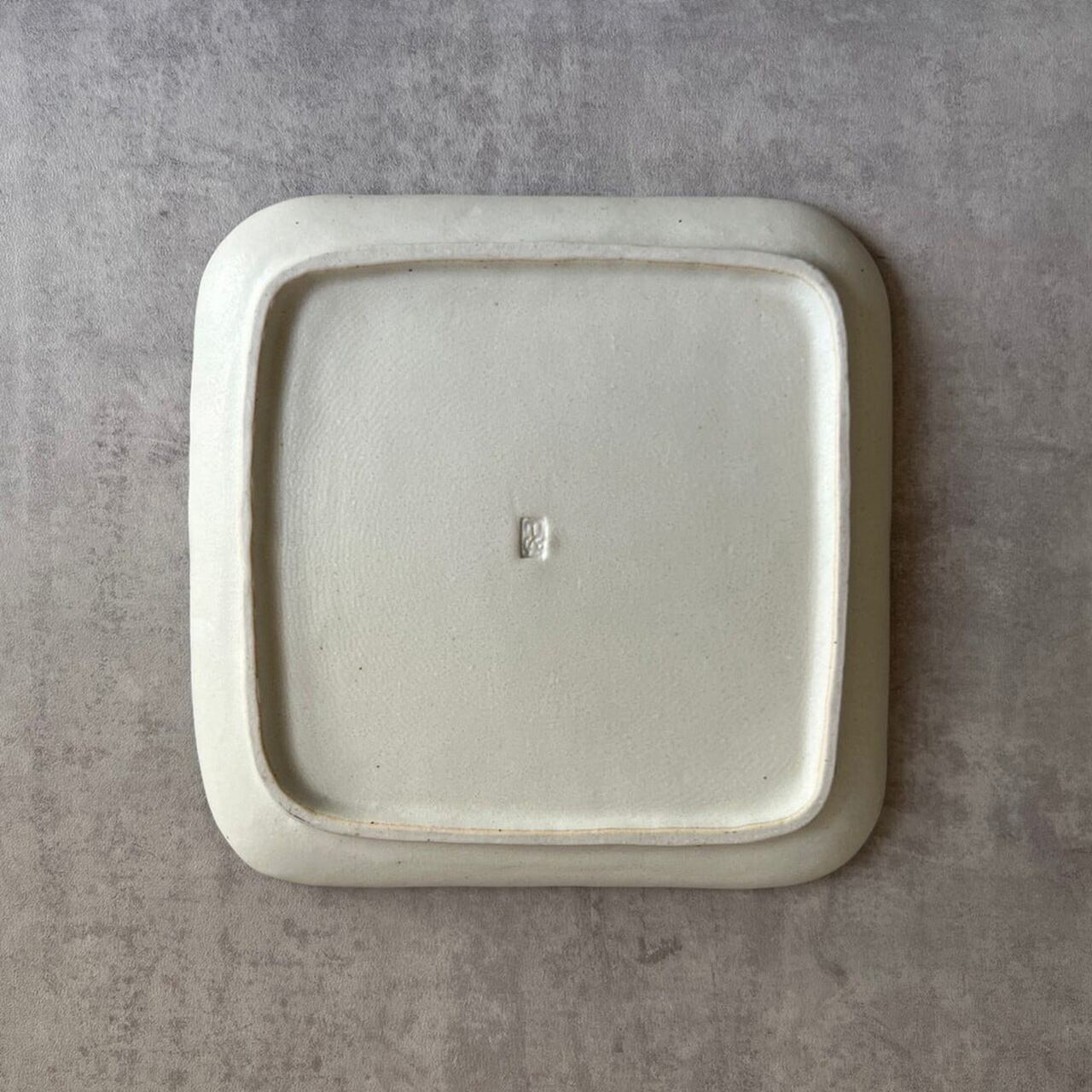 A2211 ほのか角皿17（グレー） | KANESAN1893