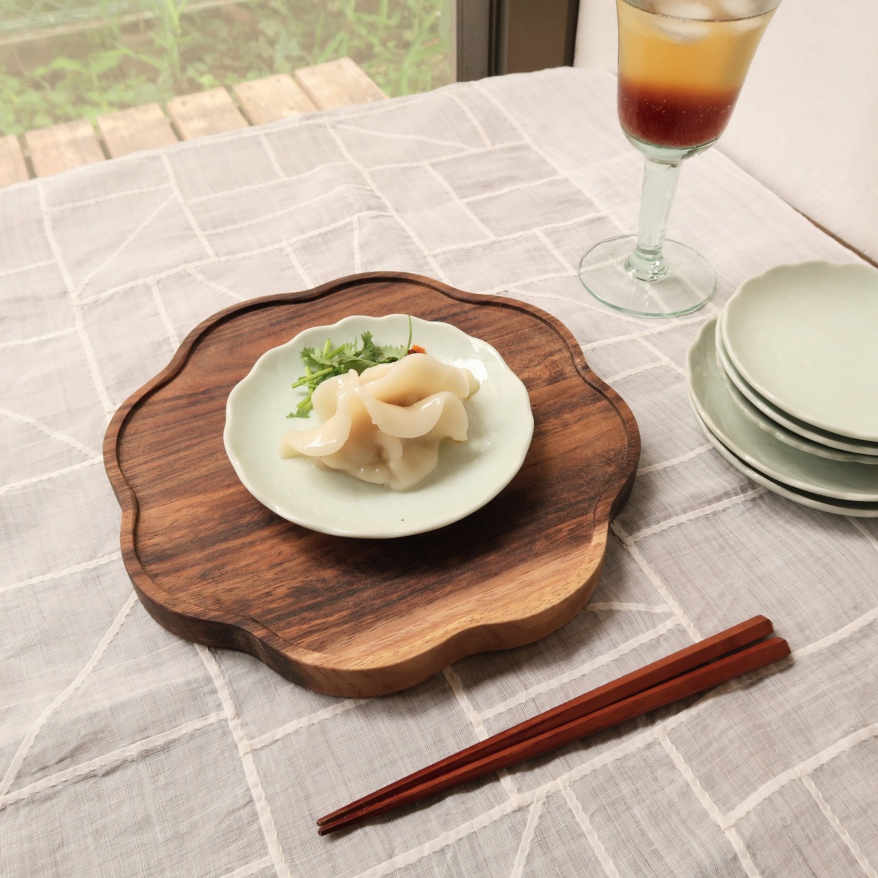 青みがかったお皿