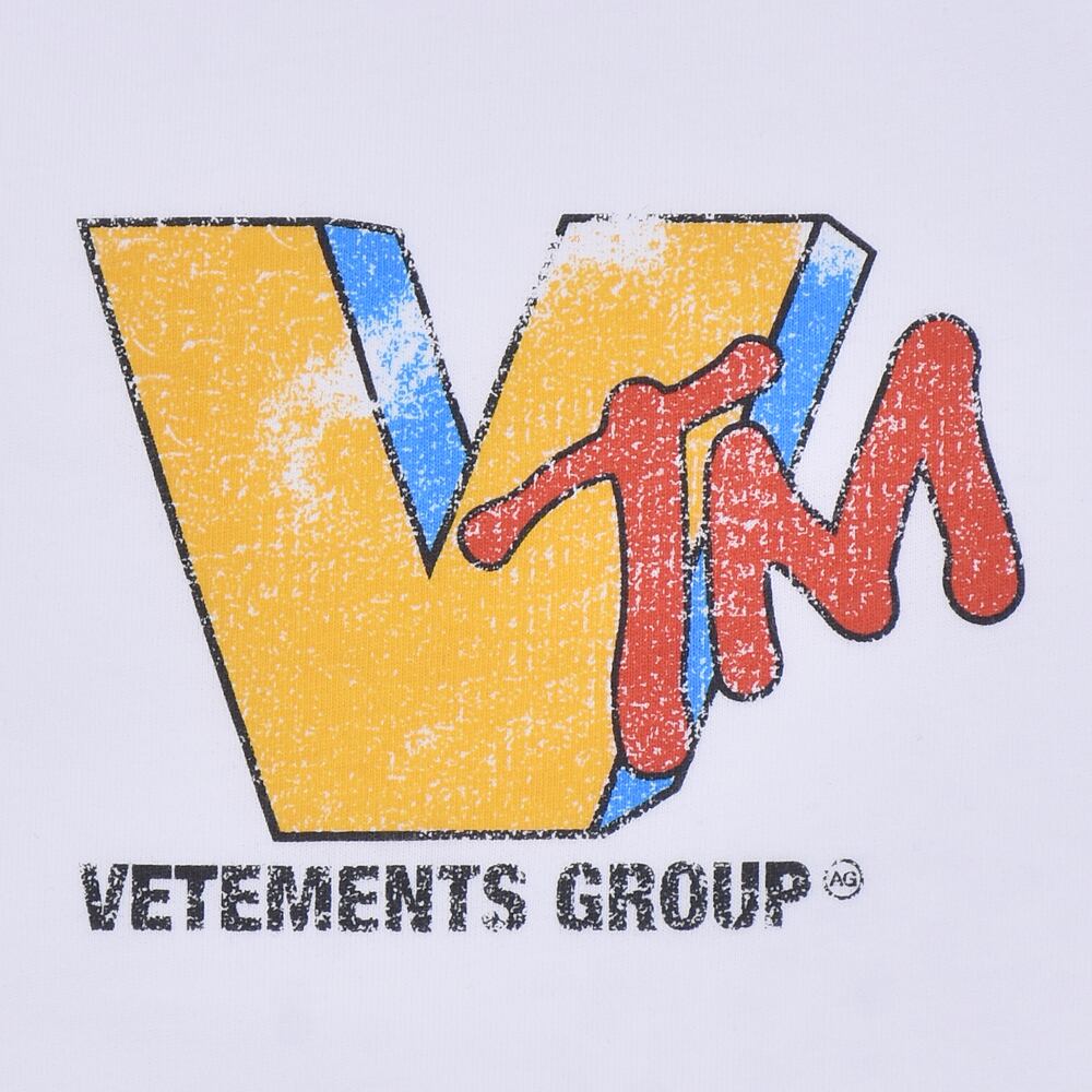 VETEMENTS】VTM LONGSLEEVE | AYIN