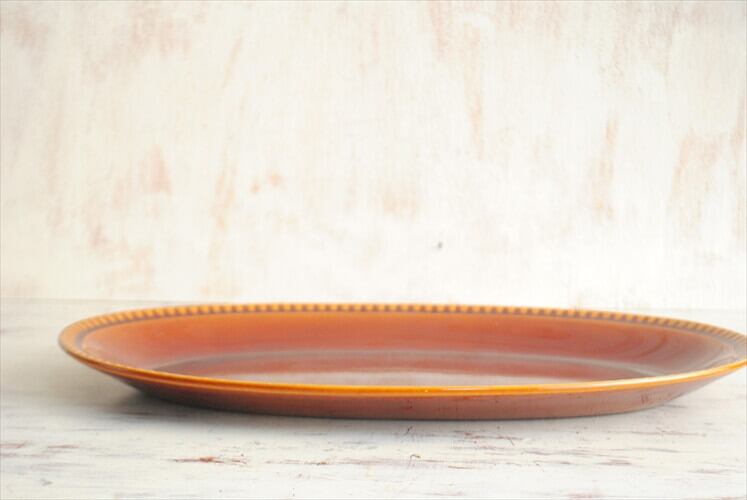 ベルギー製 BOCH ボッホ きれいな飴色 大きな楕円皿 オーバルプレート