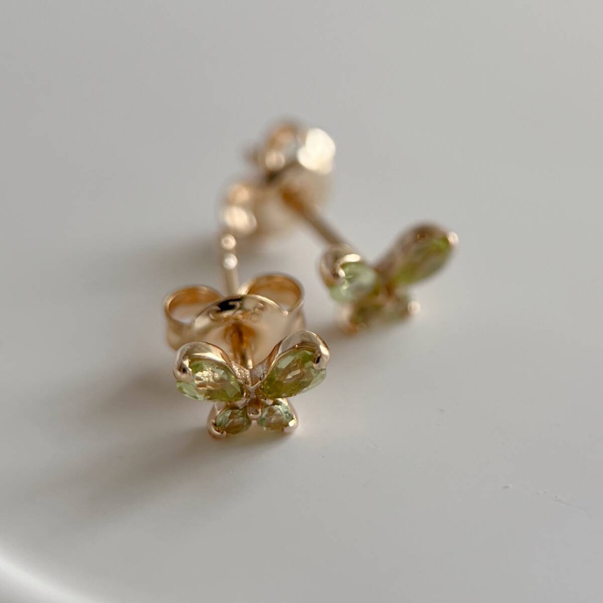 天然ペリドット バタフライピアス silver925製