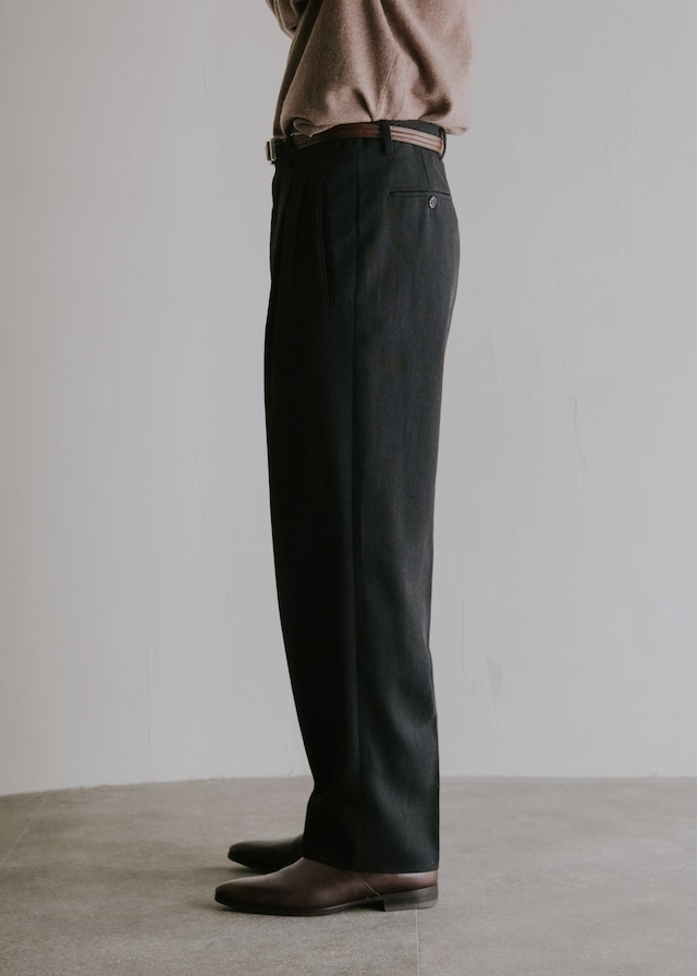 90's GIORGIO ARMANI two tucked tapered slacks