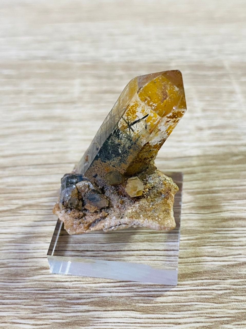 人気沸騰ブラドン ヒマラヤ産 ブラックルチルマイカ入り水晶 zppsu.edu.ph