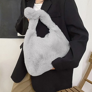 ファー トート バッグ レディース 秋冬 大人 通勤 通学 大容量 もこもこ 軽量 おしゃれ かわいい カジュアル 大人可愛い 大人女子